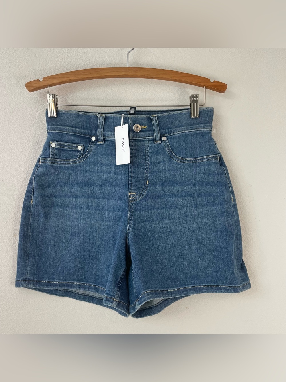 NEW SPANX EveryWear Jean Shorts 4” Women size S Blue